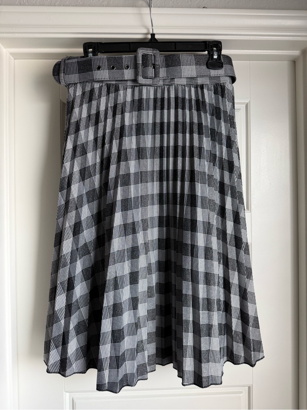 Metrowear Pleated Plaid Belted Skirt